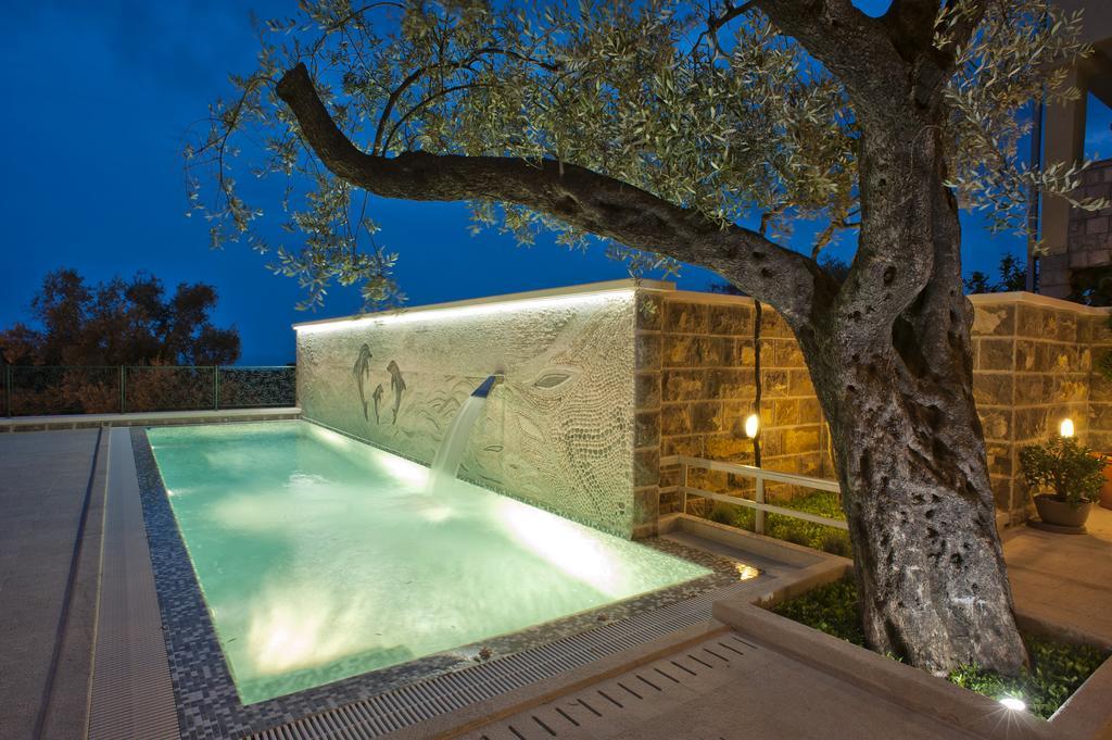 Villa Stevan Sveti Stefan Bilik gambar